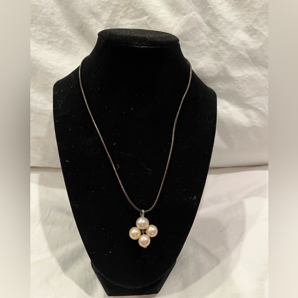 Rope necklace with pearls
